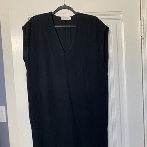 Everlane Japanese GoWeave V-Neck Cocoon Dress